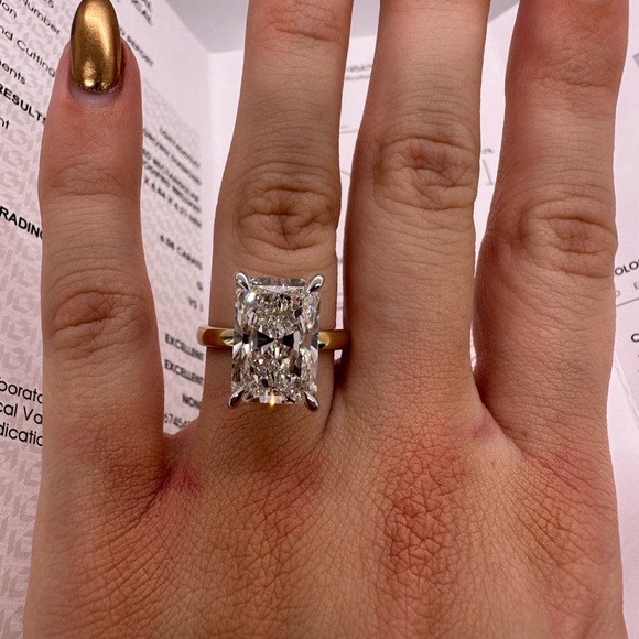 Jewelry - 6.08 carat g vs1 radiant cut Diamond Engagement ring solitaire